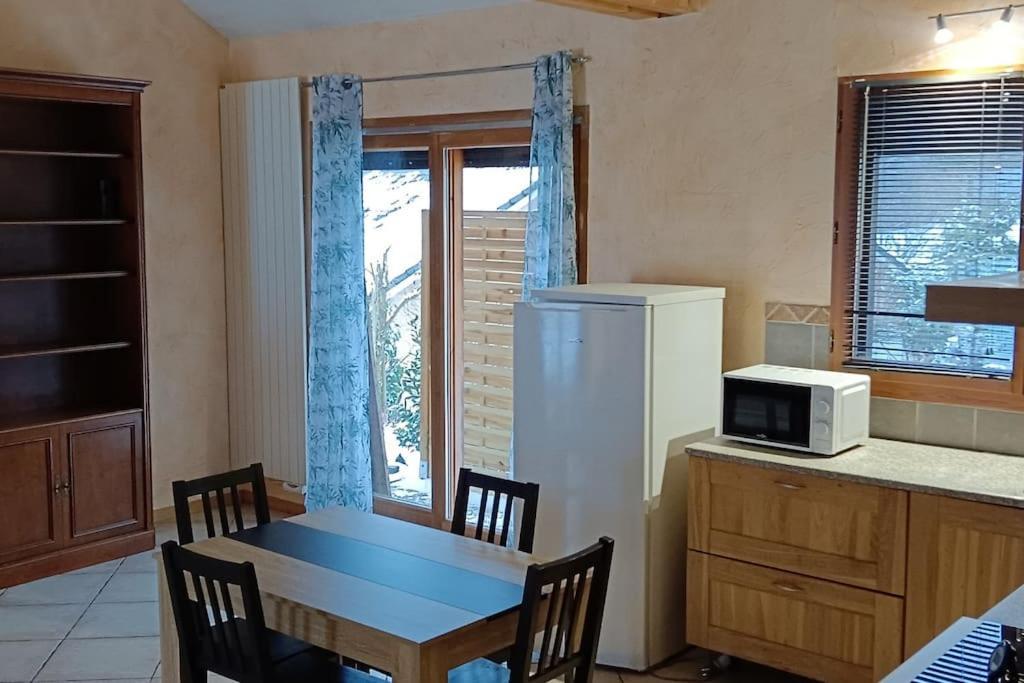 Chalet 2 Chambres En Savoie Pour 1 A 4 Personnes Gerbaix Ngoại thất bức ảnh