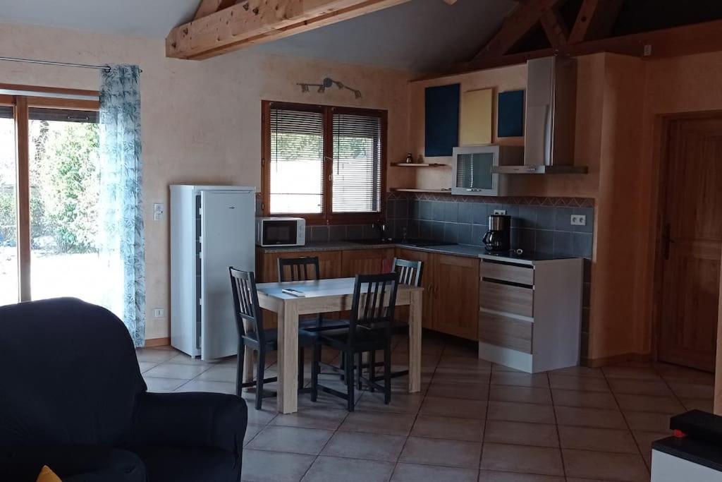 Chalet 2 Chambres En Savoie Pour 1 A 4 Personnes Gerbaix Ngoại thất bức ảnh